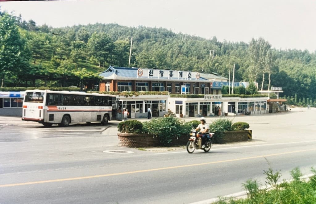 아산 갈 만한 곳 찾는다면, 49년 한자리 지킨 신창휴게소 가락국수